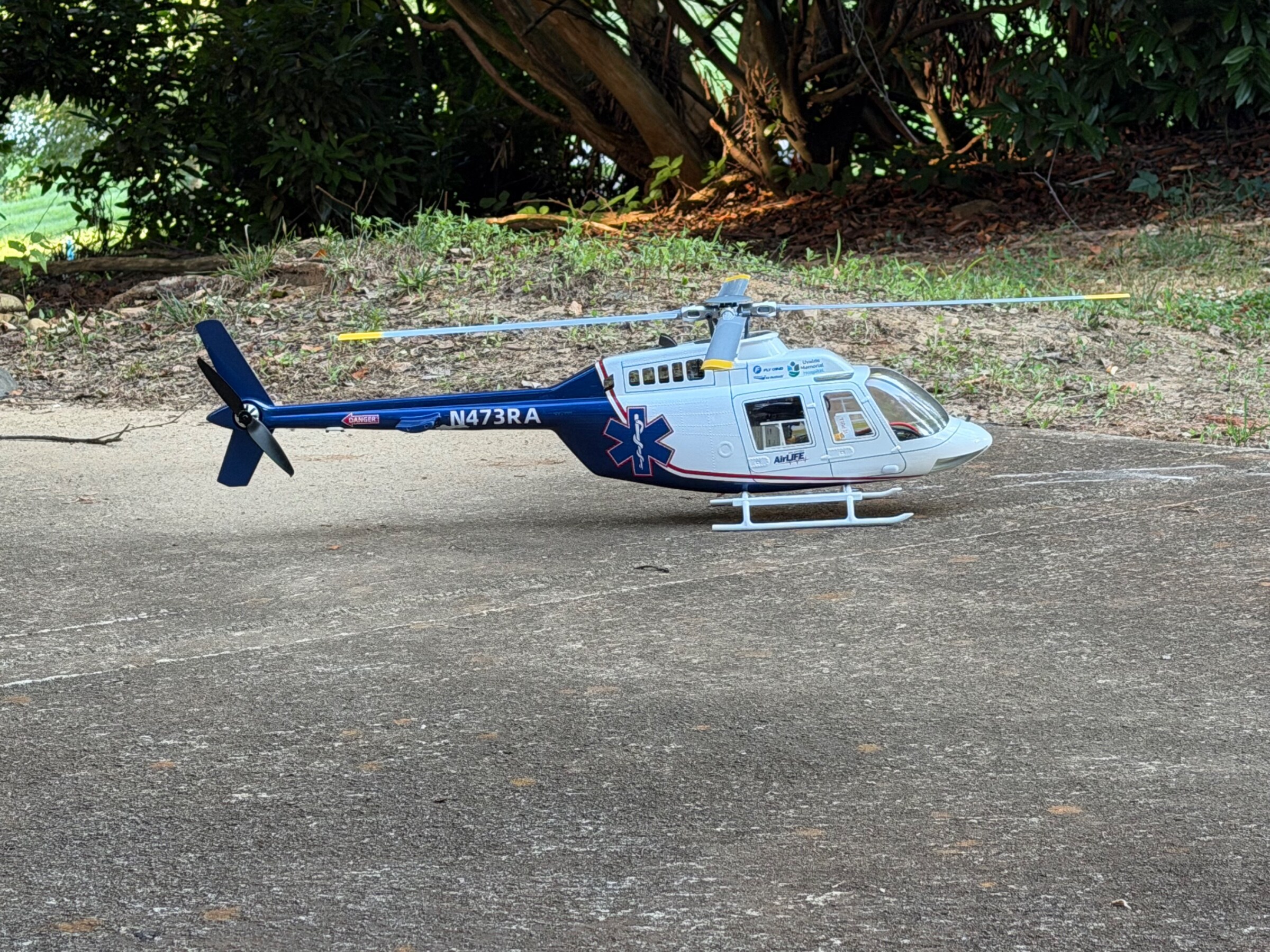 FLYWING BELL-407 2.4G 6CH 470-Class Quick-Release 4-Rotor Scale RC Helicopter Model with ACE Flight Controller, GPS Positioning & Left/Right photo 1